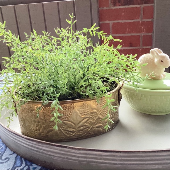 VINTAGE BRASS PLANTER WITH FAUX GREENERY - Picture 11 of 11